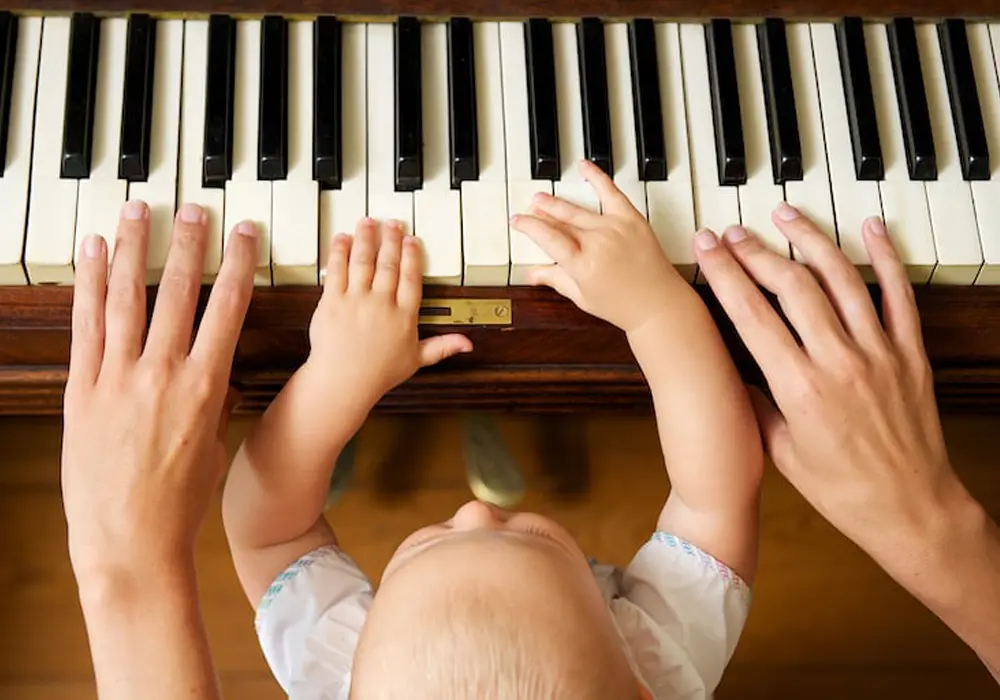 بهترین سن برای یادگیری پیانو